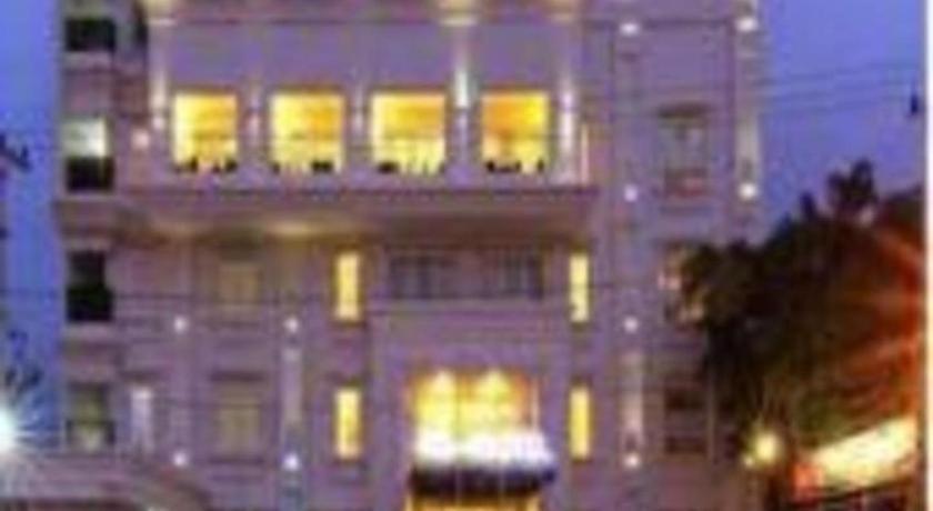 Hw Hotel Padang Екстериор снимка